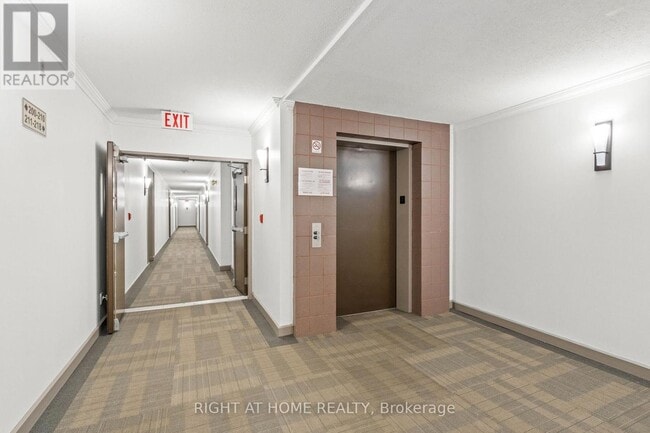 Building Photo - 250-250 Brittany Dr