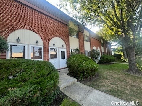 Building Photo - 145 Grove Ave