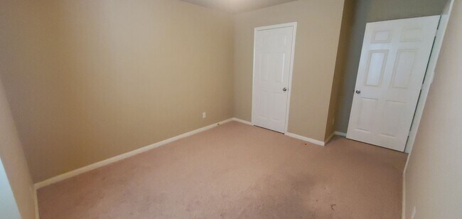 Building Photo - 249 Nomad Ln