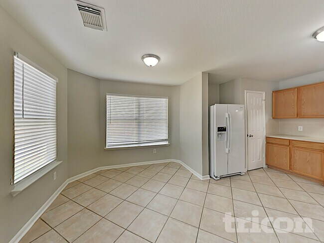 Foto del edificio - 415 Remington Creek Dr