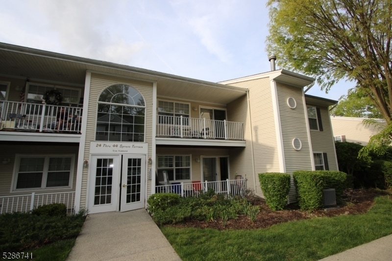 Primary Photo - 30 Spruce Terrace