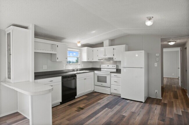 Foto del edificio - 4534 Roy Cole Rd