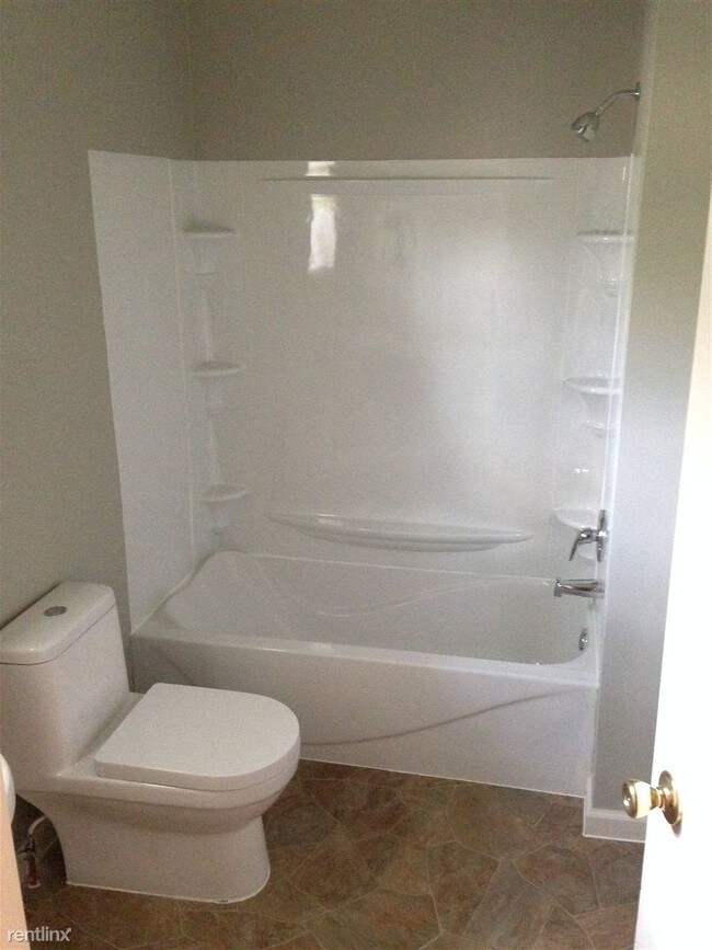 Foto del edificio - 3 br, 1 bath House - 240 E Euclid Ave