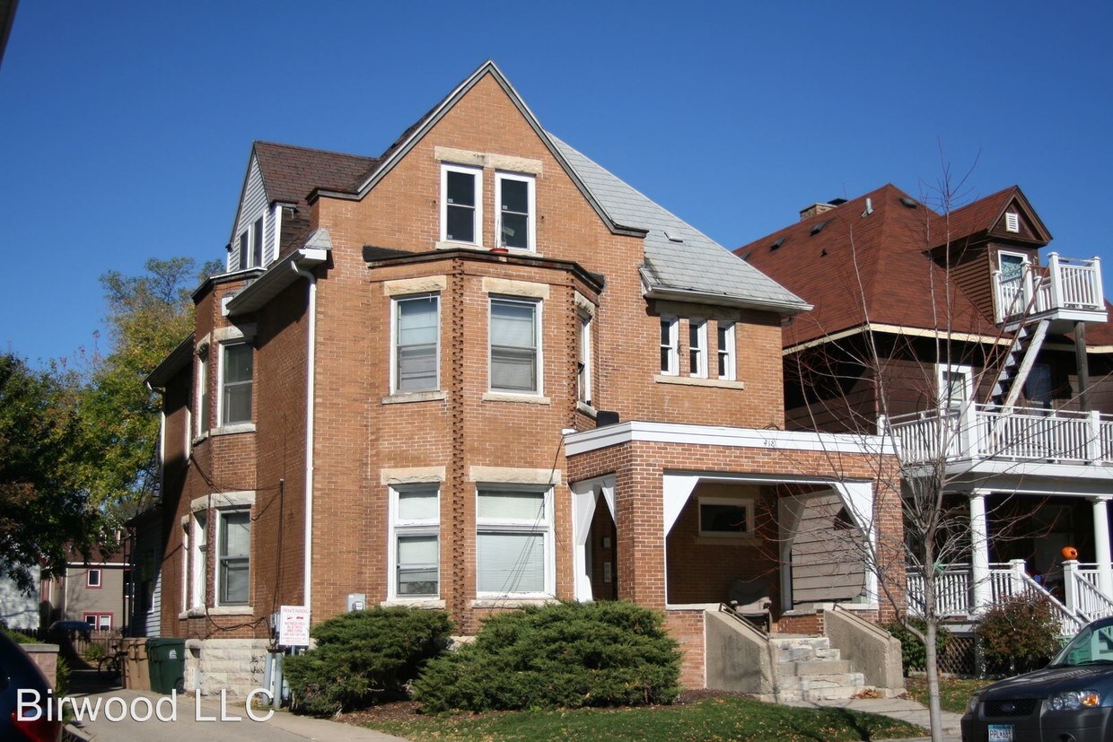 Primary Photo - 418 W Main St