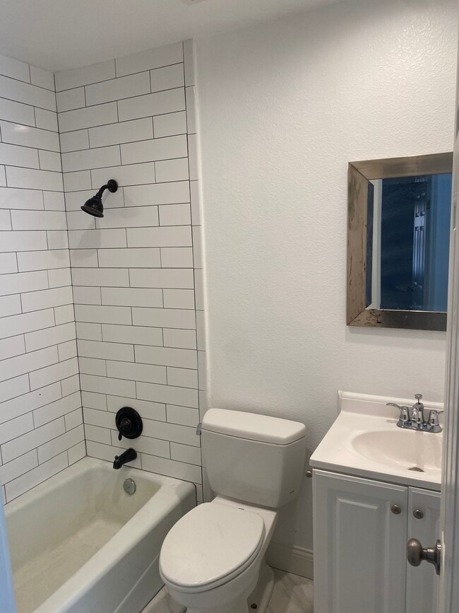 Building Photo - 4806 Bedford Ave