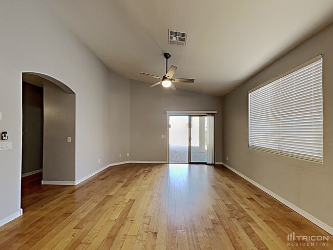 Foto del edificio - 17220 W Lundberg St