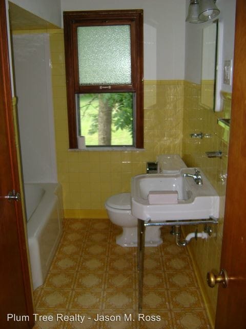 Building Photo - 4 br, 2 bath House - 1705 Sherwood Blvd