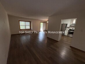 Building Photo - 4517 Woodland Ave