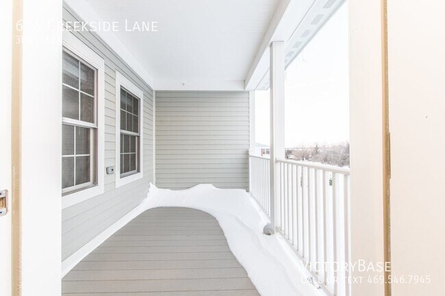 Building Photo - 616 Creekside Ln