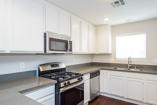 Building Photo - 3323 Fico Ave