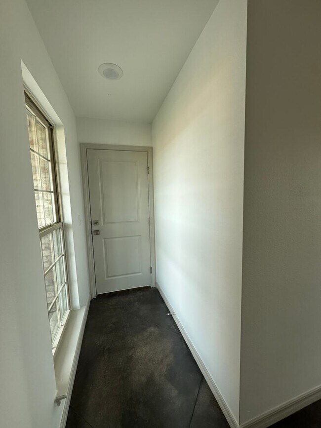 Foto del edificio - Located in the Glendale Area!!! New Build ...