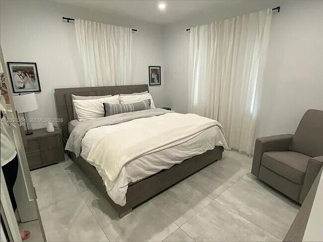 Foto del edificio - 1935 SW 24th Ter