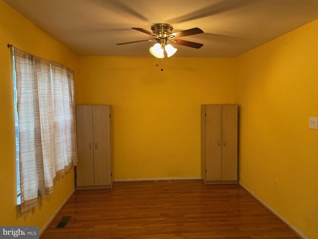 Building Photo - 18419 Honeylocust Cir