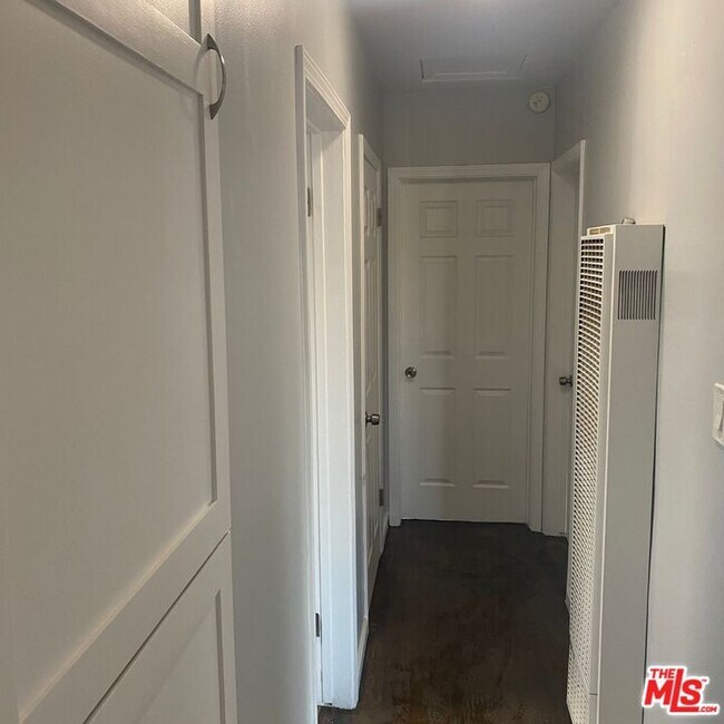 Foto del edificio - 1506 W 136th St