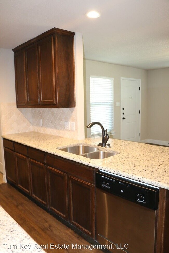 Foto del edificio - 8025-8027 Marydean Ave