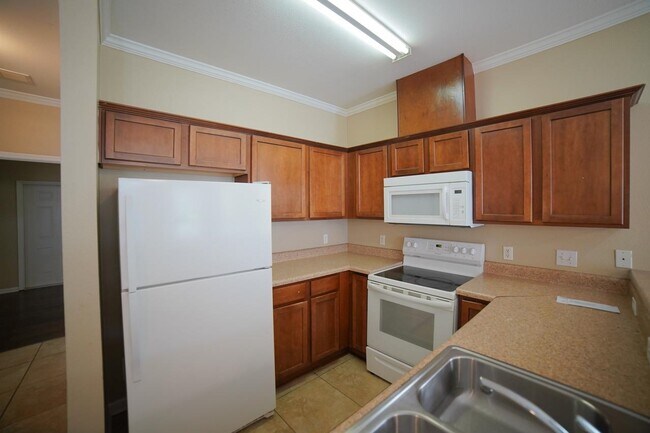 Foto del edificio - 2400 Fred Smith Rd