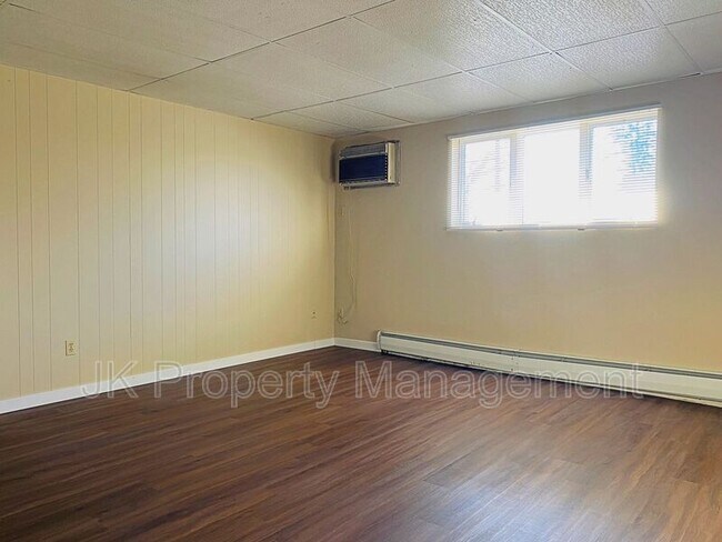 Foto del edificio - 1122 1st Ave SW