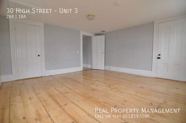 Building Photo - Attractive 2 Bedroom in Exeter Historic Di...