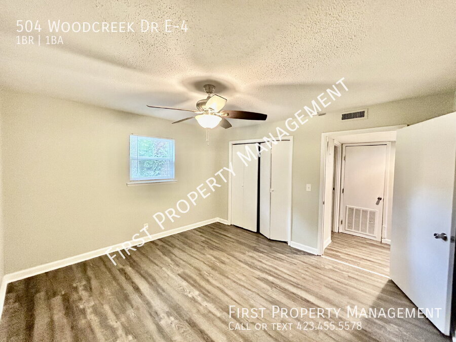 Foto principal - 504 Woodcreek Dr