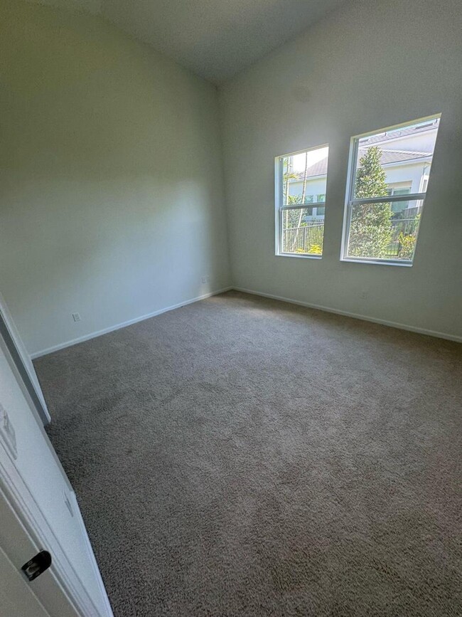 Building Photo - 16494 Helix Ct