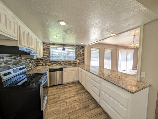 Foto del edificio - 8440 E 64th Pl