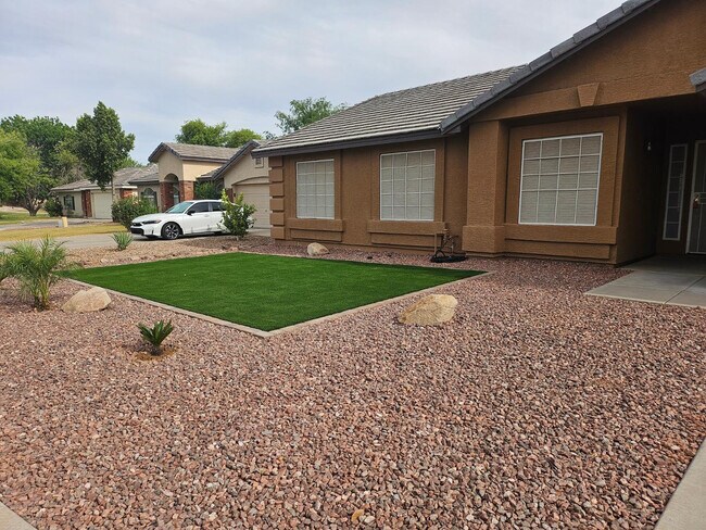 Foto del edificio - 2863 E Oakland Ct