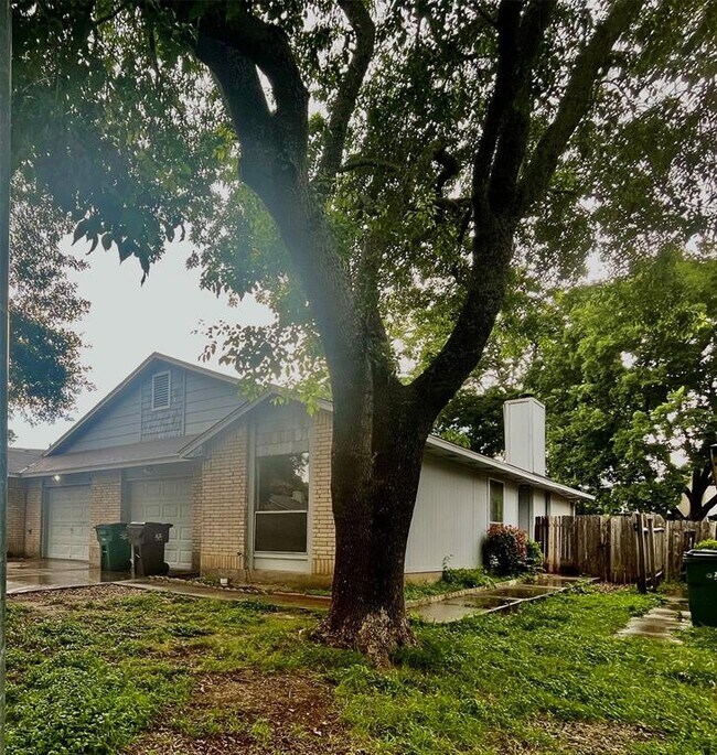 Foto del edificio - 2114 Redwing Way