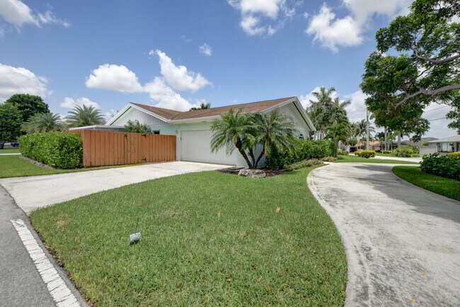 Foto del edificio - 4174 Palo Verde Dr