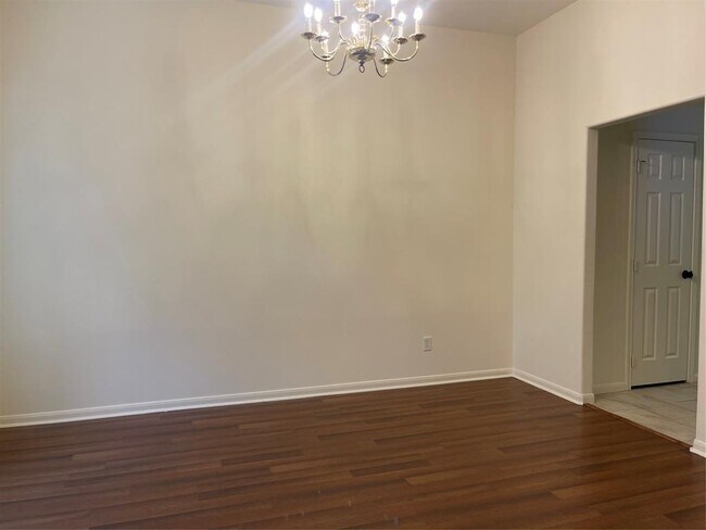 Building Photo - 12918 Stratford Heights Dr