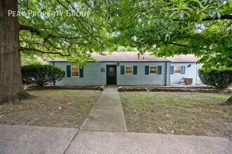 Building Photo - 2533 Ravine St