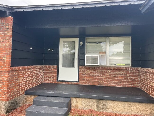 Building Photo - 1512 NW 43rd St