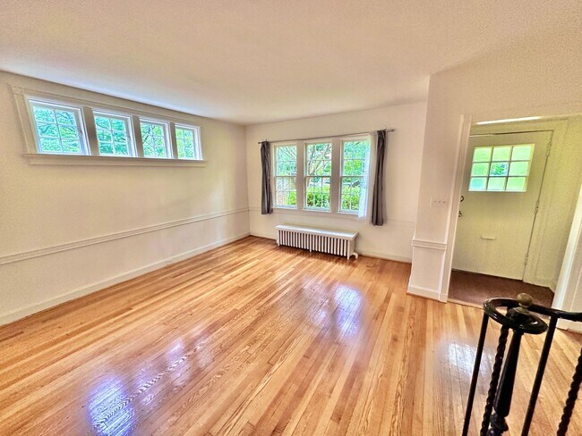 Foto del edificio - 4422 Greenwich Pkwy NW