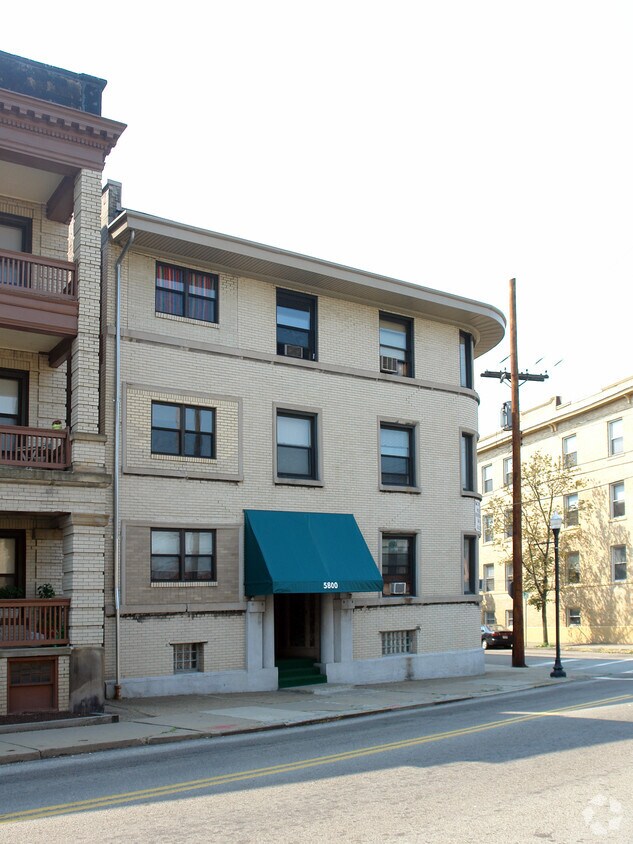 Primary Photo - 5800 Ellsworth Ave