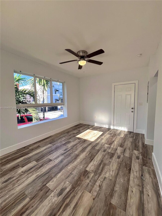 Foto del edificio - 1036 SW 5th St