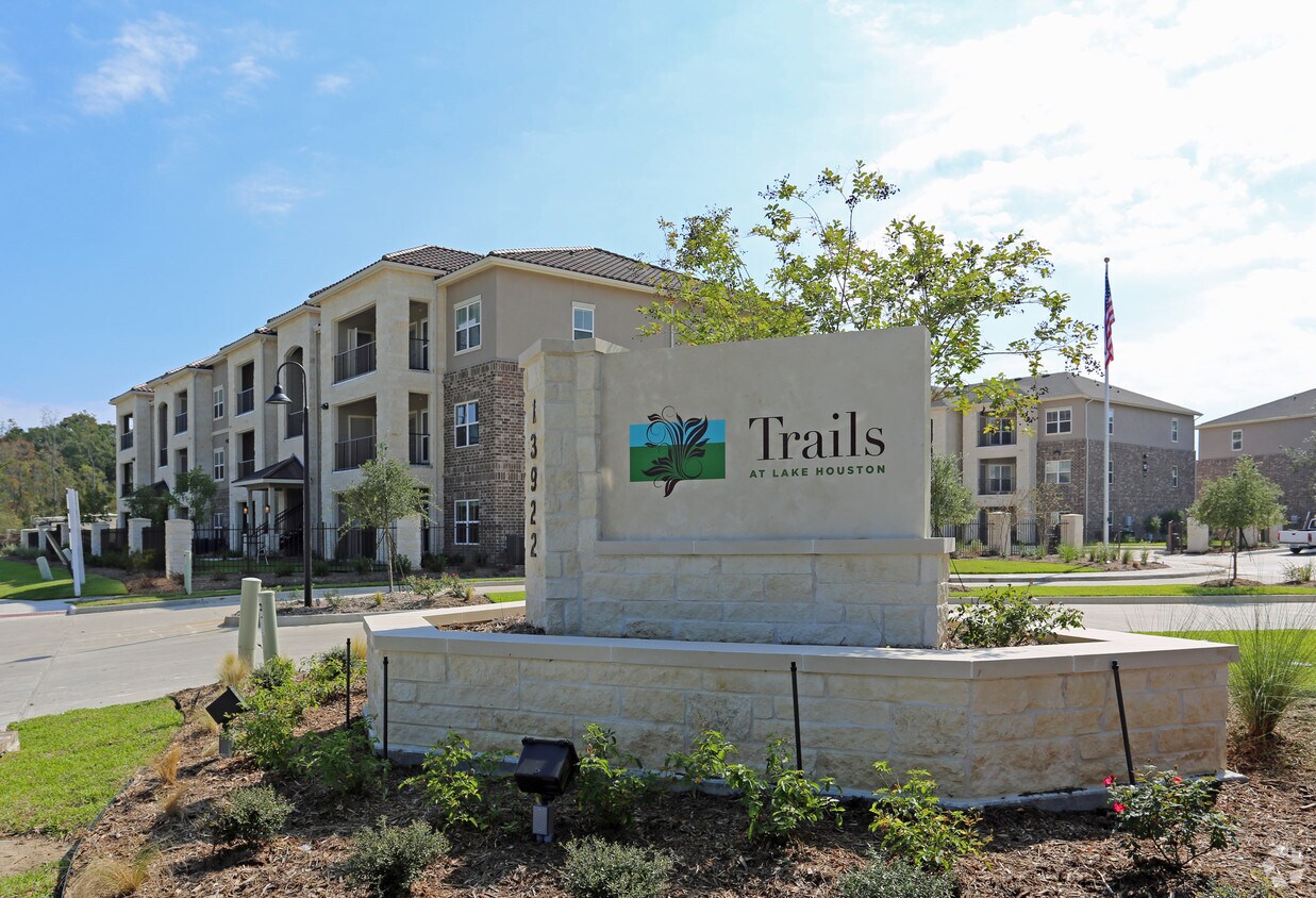 Trails at Lake Houston Apartments in Houston, TX