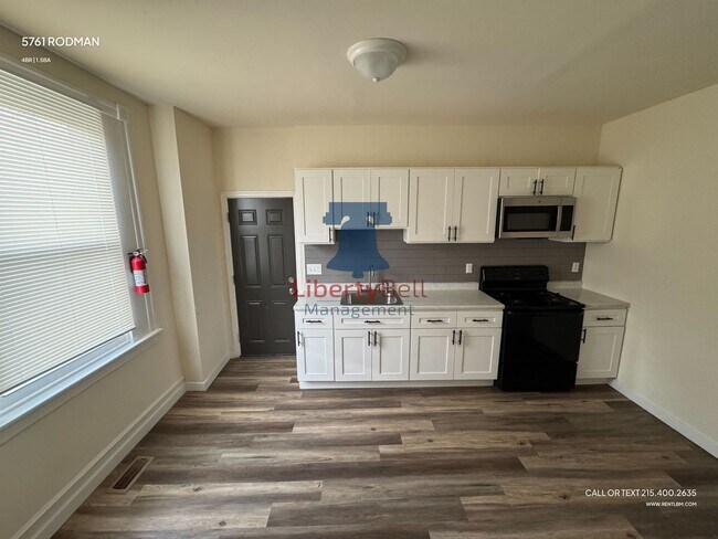 Foto del edificio - 5761 Rodman St