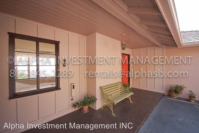 Foto del edificio - 1049 Alameda Padre Serra