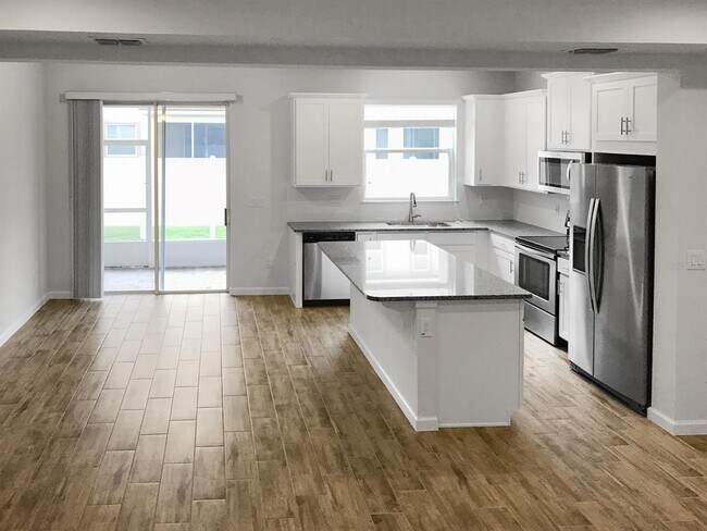 Building Photo - 5016 Skyview Ln
