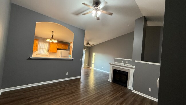 Foto del edificio - 1275 Penny Ln
