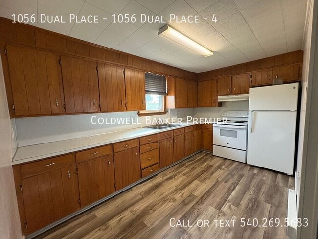 Foto del edificio - 1056 Dual Pl