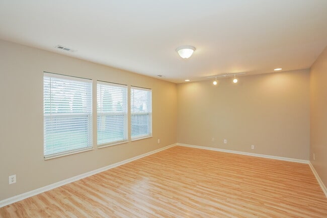 Foto del edificio - 2145 Erin Ln