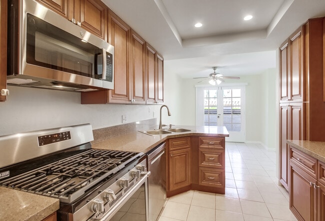 Foto del edificio - 11864 Bernardo Terrace