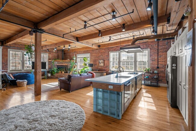Foto del edificio - Beautiful loft in Downtown Denver!
