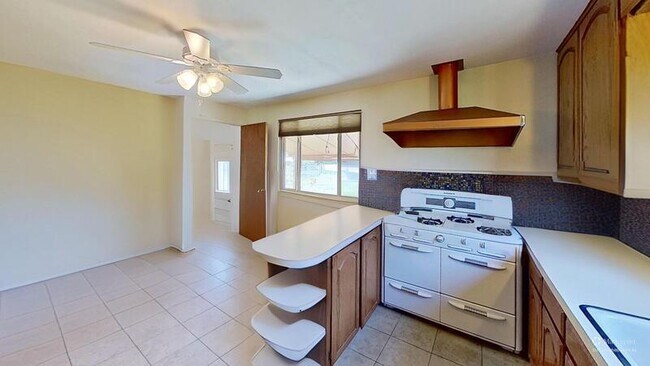 Foto del edificio - 4030 S Fox St