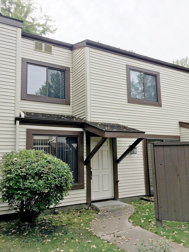 Building Photo - 1015 N 39th St
