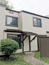 Building Photo - 1015 N 39th St