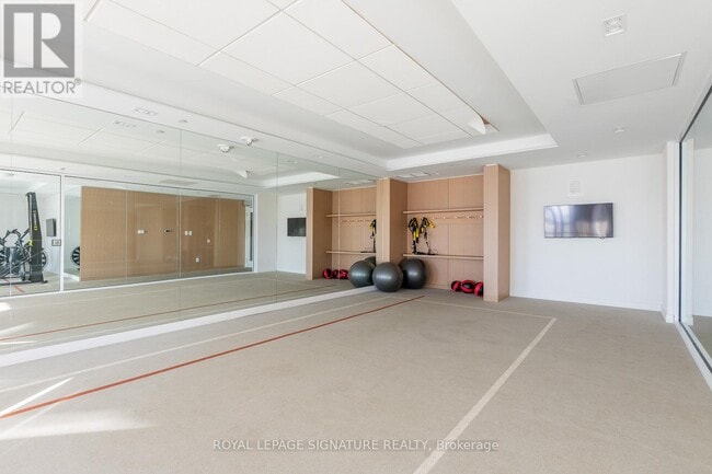 Building Photo - 1195 The Queensway