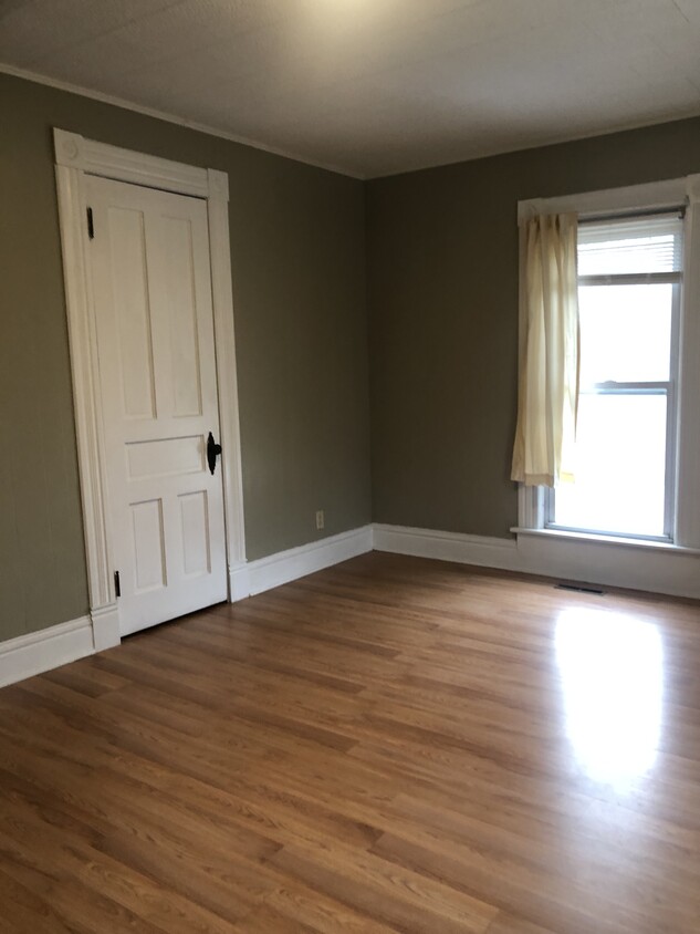 Front bedroom with nice closet - 78 Main St