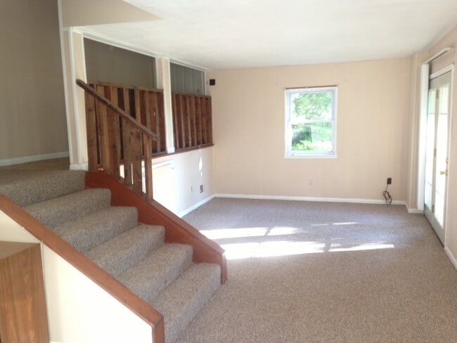 Building Photo - 349 Gilmore St