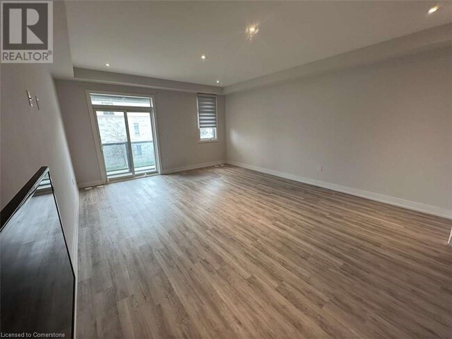 Building Photo - 562 Rapids Ln